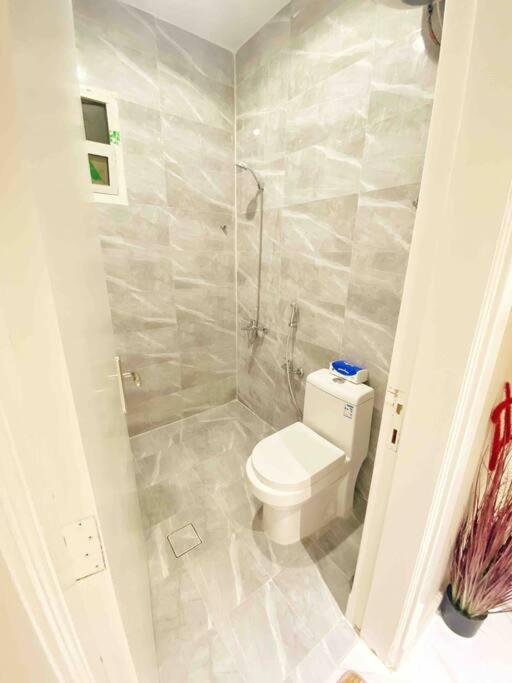 Smart Entry W Pvt Entrance 3b Apartment